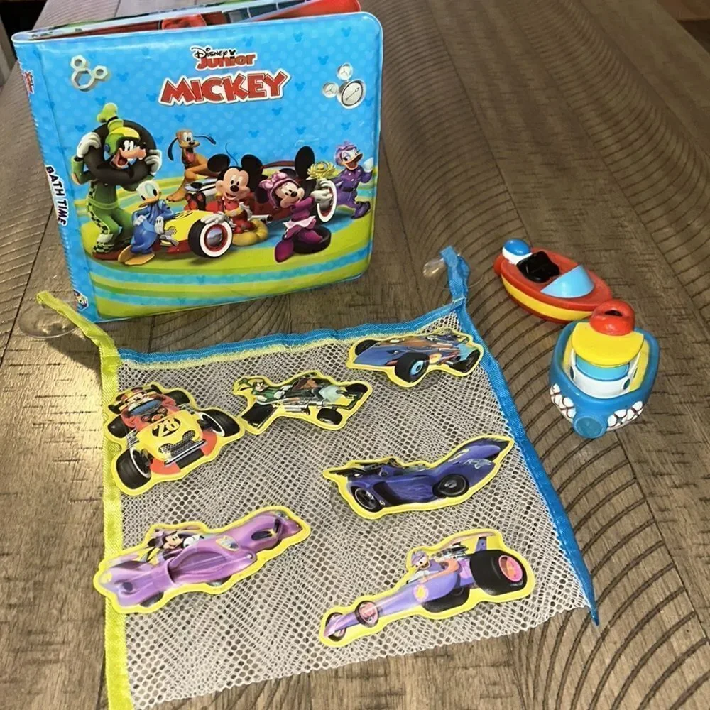 Disney 🏰🐭 Junior Bath 🛀 Time Water 💦 Book 📕 Race Car 🏎️ Suction Cups🛥️ 2!